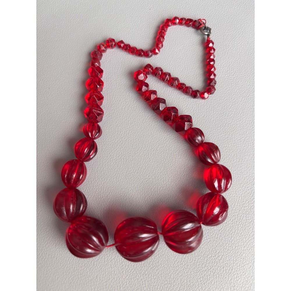Vintage Red Glass Graduated Beaded Necklace READ